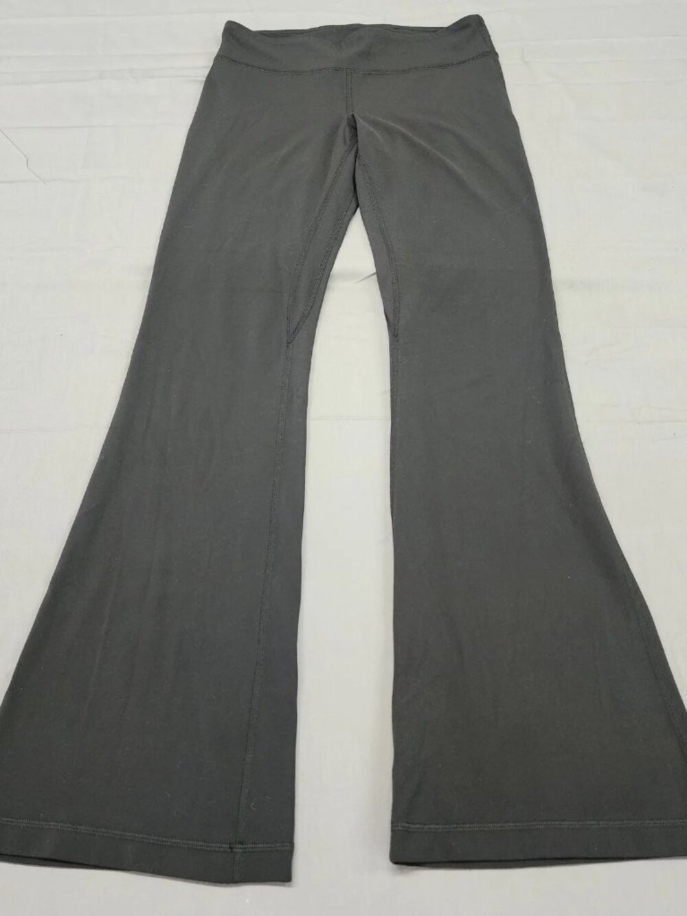 Lululemon Groove Super High Rise Flared Pants Womens Size 8 Black Yoga